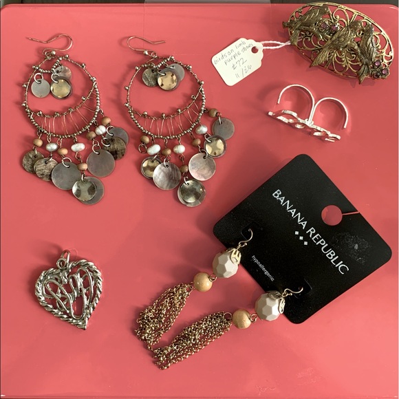 Jewelry mix-earrings, pendant, ring, hair clip all for one price! - Picture 1 of 4